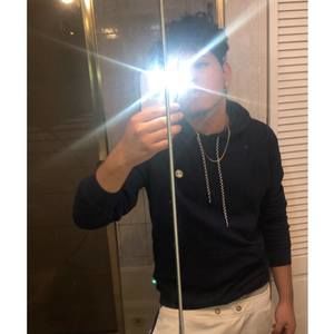 Meet your Posher, Cesar